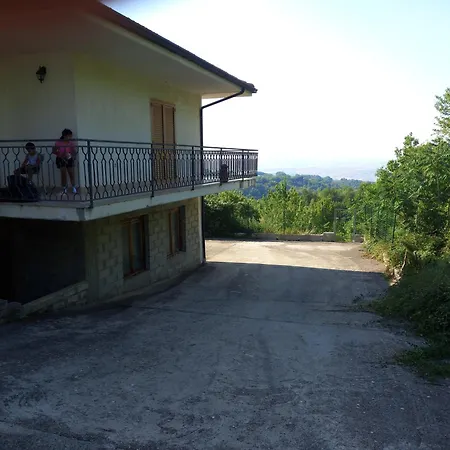 Casa Montagna-parco Maiella-abruzzo بيت خشبي